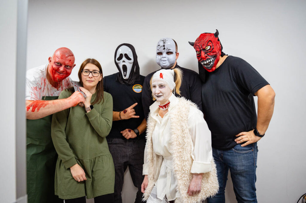 halloween jelmezes rendezvény